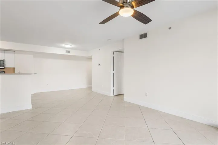 1835  Florida Club  CIR, Naples, FL 34112