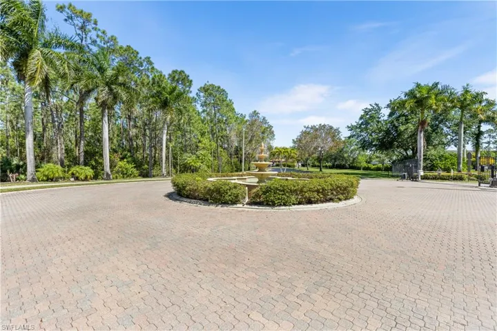 1835  Florida Club  CIR, Naples, FL 34112
