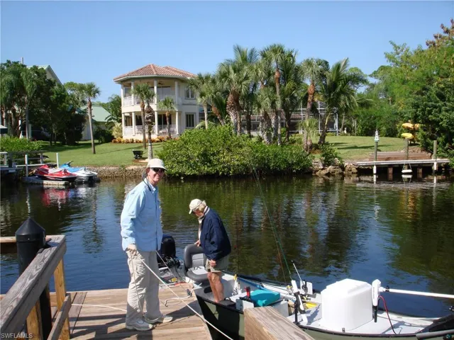 Boat ramp & fishing pier