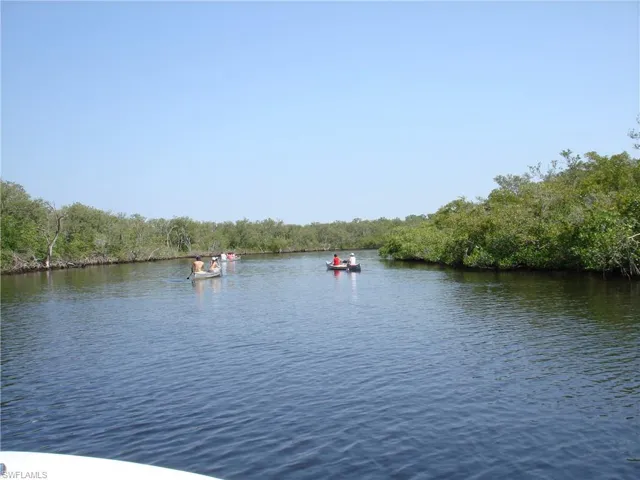 Access to the Estero River for boating, canoes or kayaks