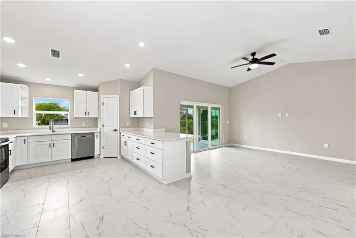 1718 Ne 13th Pl, Cape Coral, Florida 33909