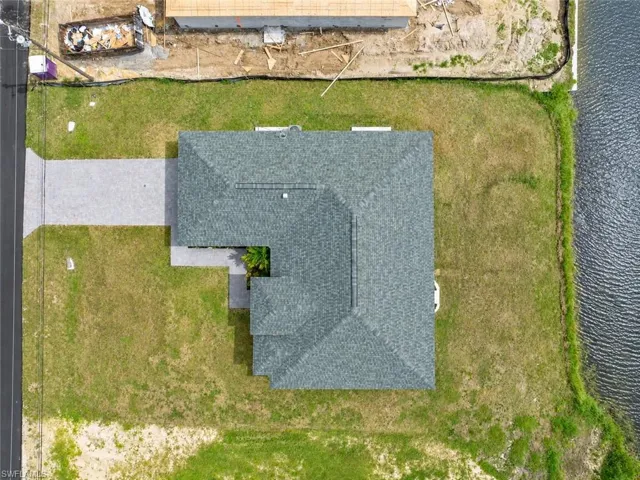 1718 Ne 13th Pl, Cape Coral, Florida 33909