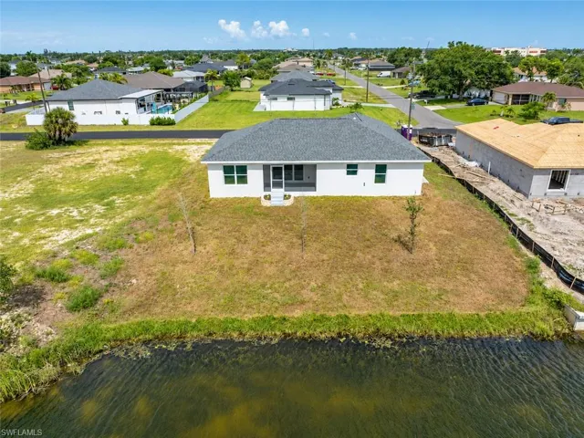 1718 Ne 13th Pl, Cape Coral, Florida 33909