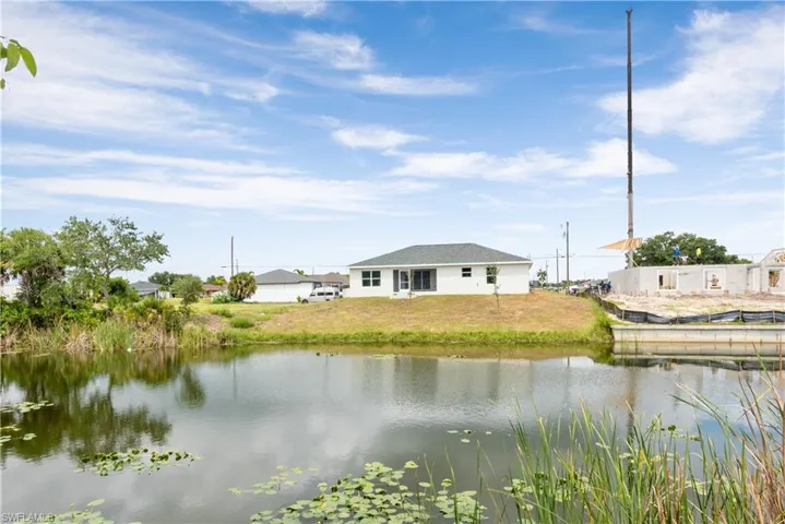 1718 Ne 13th Pl, Cape Coral, Florida 33909