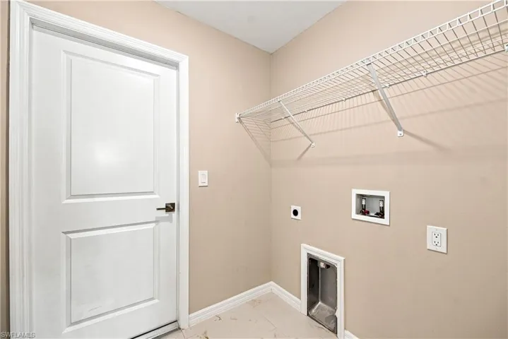 1718 Ne 13th Pl, Cape Coral, Florida 33909