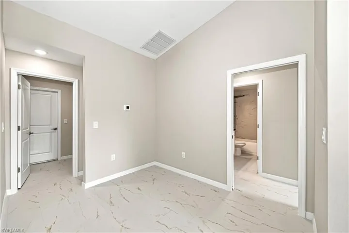 1718 Ne 13th Pl, Cape Coral, Florida 33909