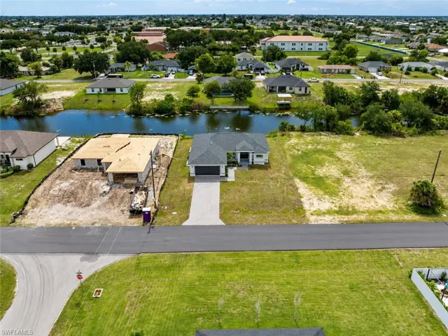 1718 Ne 13th Pl, Cape Coral, Florida 33909
