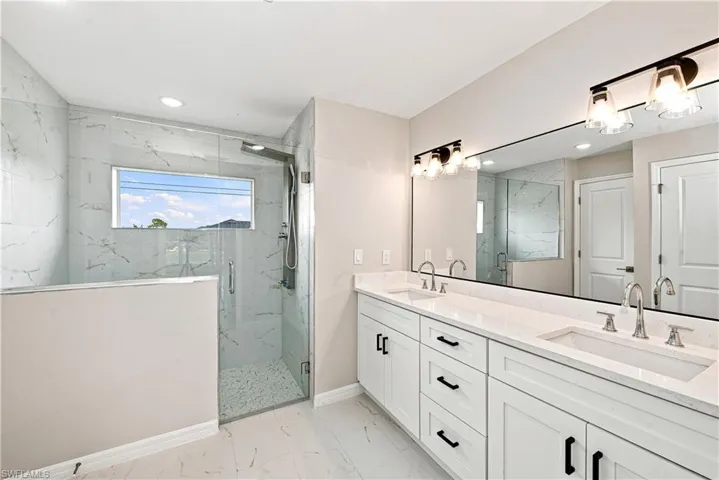1718 Ne 13th Pl, Cape Coral, Florida 33909