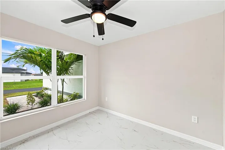 1718 Ne 13th Pl, Cape Coral, Florida 33909
