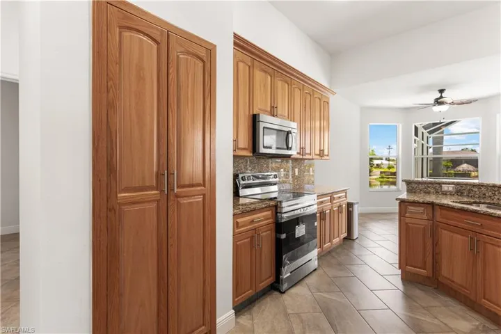 110 SE 16th  TER, Cape Coral, FL 33990