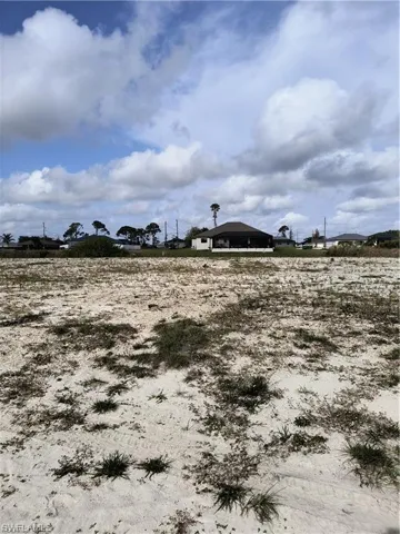 2140 Nw 17th Ave, Cape Coral, Florida 33993