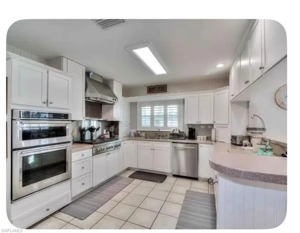 5690 Marimin Dr, Bonita Springs, Florida 34134