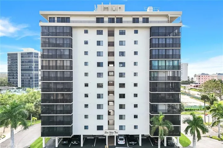 View of apartment building / complex