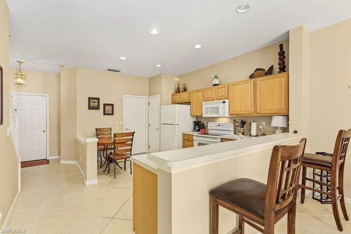 8381 Village Edge Cir 3, Fort Myers, Florida 33919
