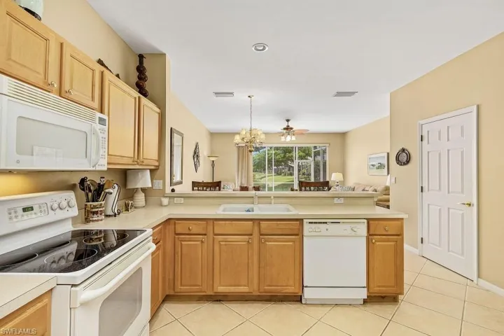 8381 Village Edge Cir 3, Fort Myers, Florida 33919