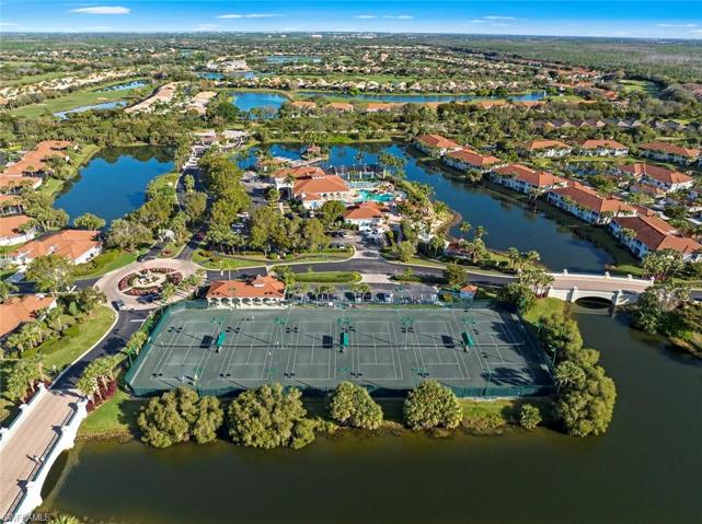 Tennis Center