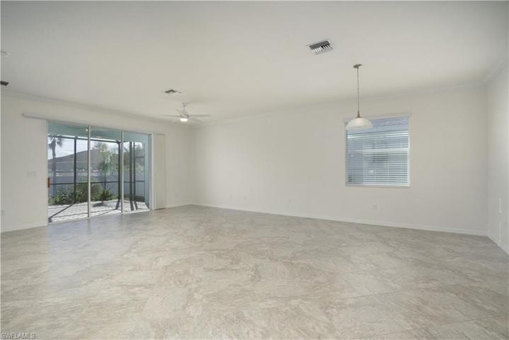 Tile floors, they have been cleaned and sealed professionally after the customer moved out.