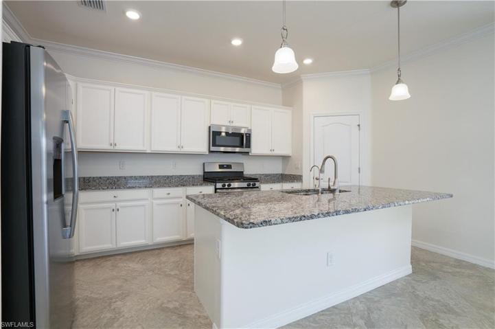 17597  Canopy  CT, PUNTA GORDA, FL 33982