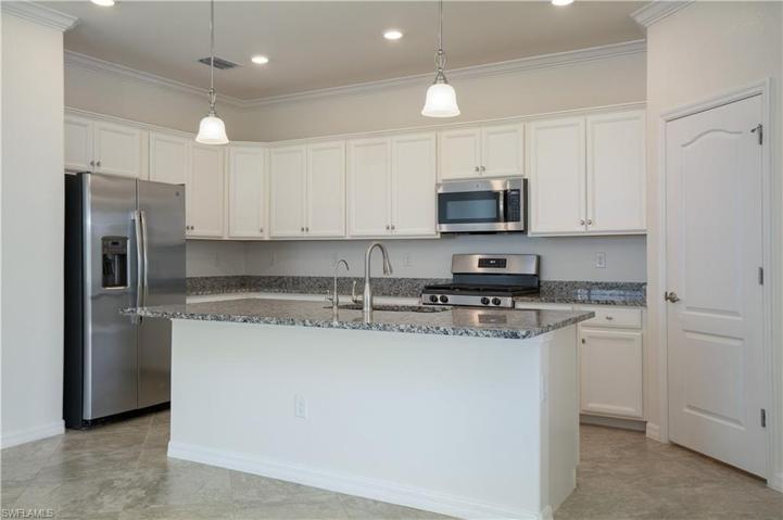 17597  Canopy  CT, PUNTA GORDA, FL 33982