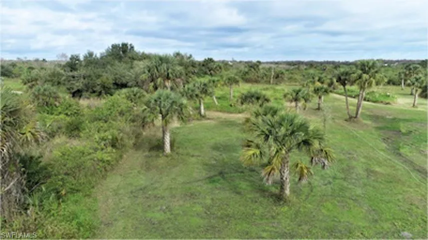 585  41st NW AVE, Naples, FL 34120