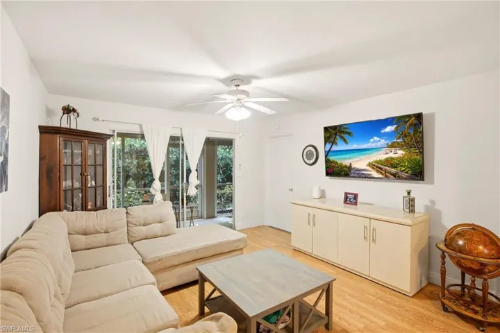 338 Bradstrom Cir 104a, Naples, Florida 34113