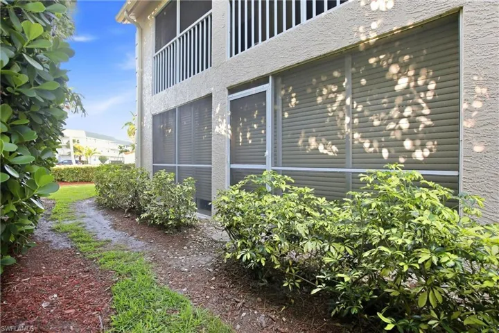 338 Bradstrom Cir 104a, Naples, Florida 34113