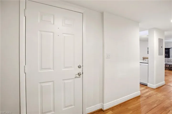 338 Bradstrom Cir 104a, Naples, Florida 34113