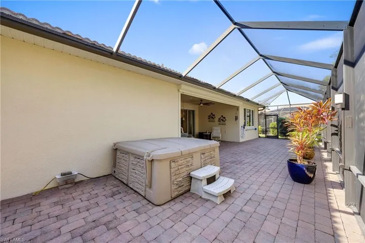 View of patio / terrace with glass enclosure