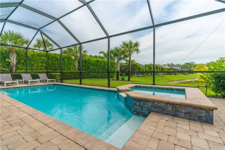 6727 Pennyroyal Dr, Naples, Florida 34114