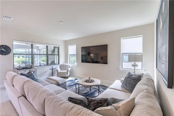 6727 Pennyroyal Dr, Naples, Florida 34114