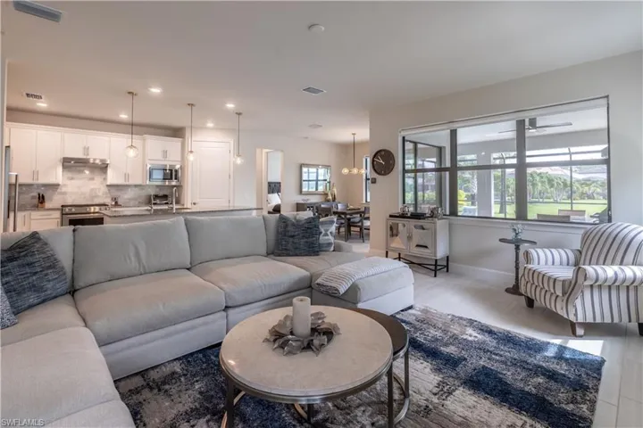 6727 Pennyroyal Dr, Naples, Florida 34114