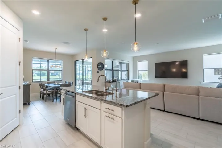 6727 Pennyroyal Dr, Naples, Florida 34114