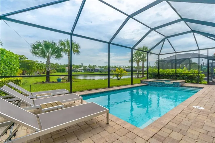 6727 Pennyroyal Dr, Naples, Florida 34114