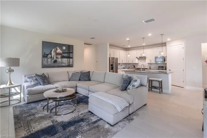 6727 Pennyroyal Dr, Naples, Florida 34114