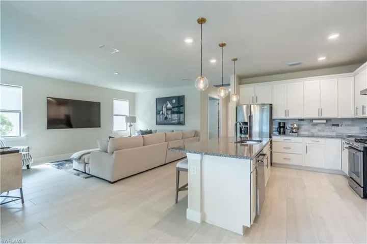 6727 Pennyroyal Dr, Naples, Florida 34114