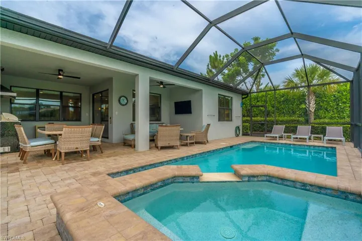 6727 Pennyroyal Dr, Naples, Florida 34114