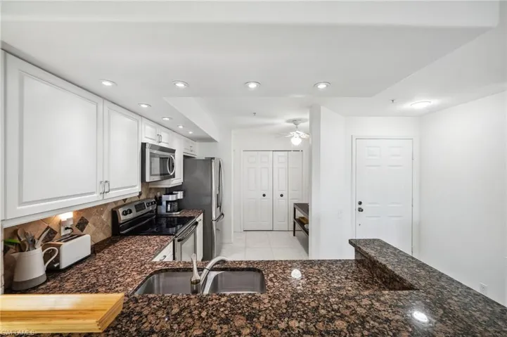 28068 Cavendish Ct 2303, Bonita Springs, Florida 34135