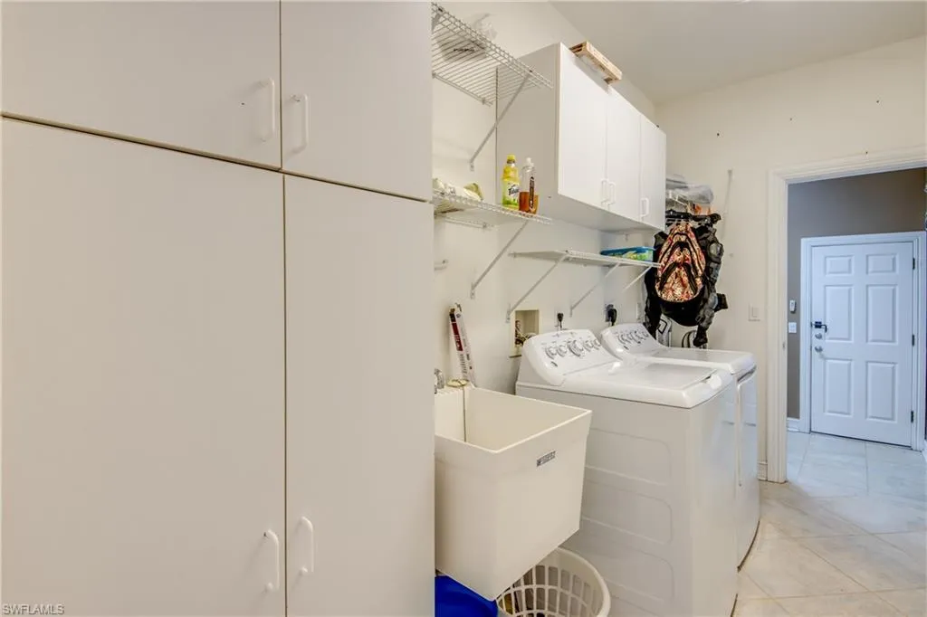16810 Useppa Oaks LN, North Fort Myers, FL 33917,2025000330