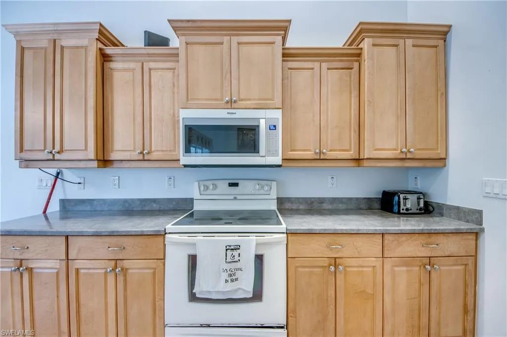 16810 Useppa Oaks LN, North Fort Myers, FL 33917,2025000330