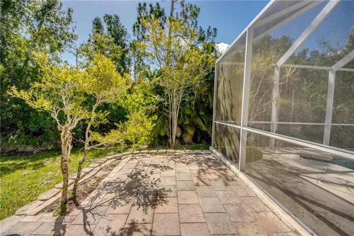 View of patio / terrace with glass enclosure