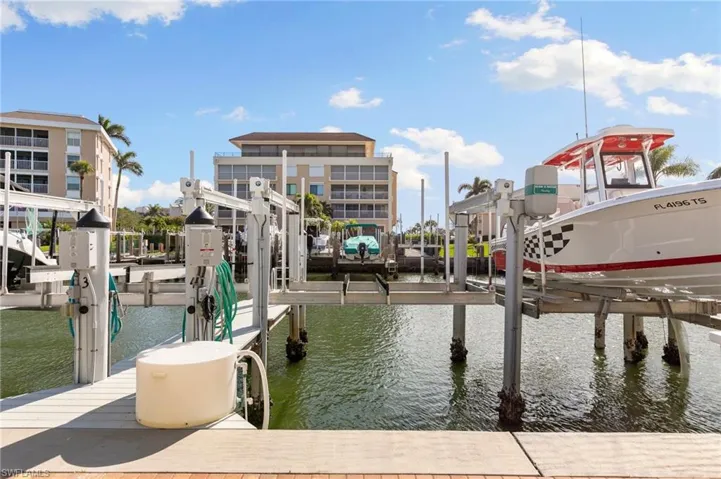Dock #4 included, 12K lift, direct access to gulf