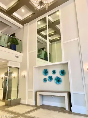 AMAZING CONTEMPORARY LOBBY