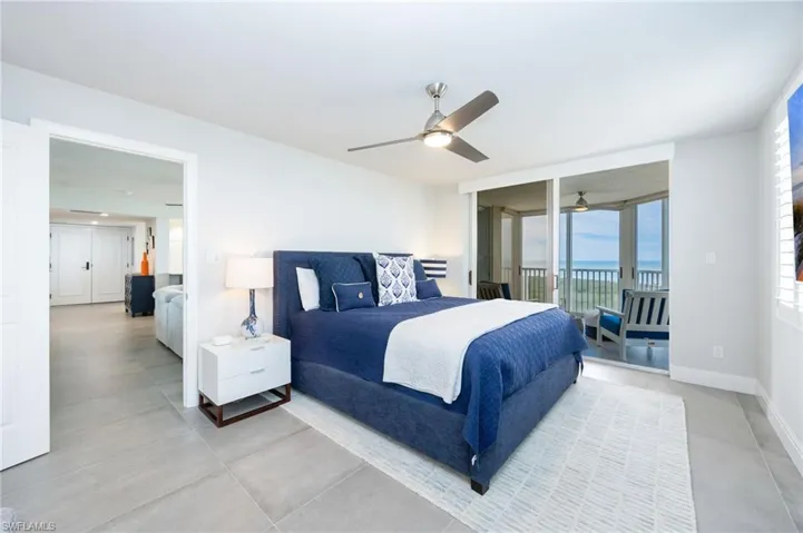 GULF VIEWS FROM KING BED