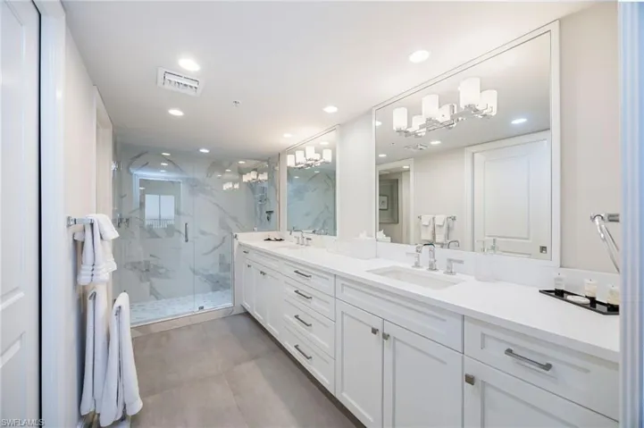 ELEGANT PRIMARY BATHROOM