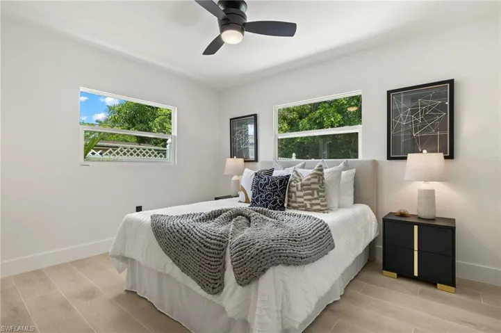 3489 Seagrape Ave, Naples, Florida 34104