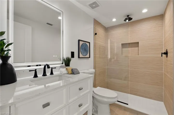3489 Seagrape Ave, Naples, Florida 34104