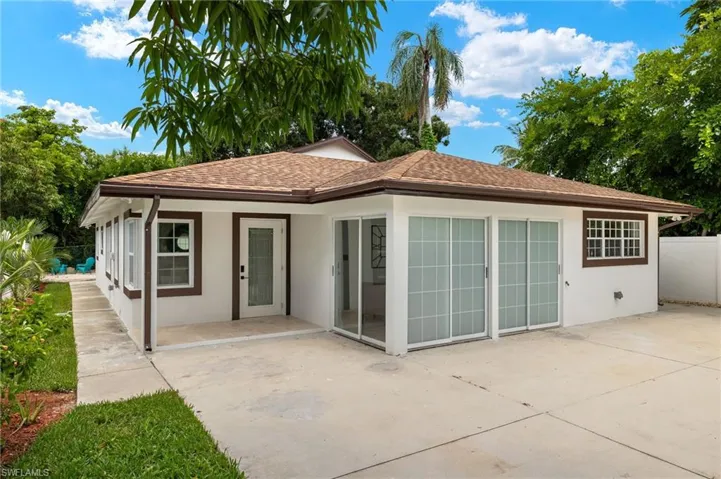 3489 Seagrape Ave, Naples, Florida 34104