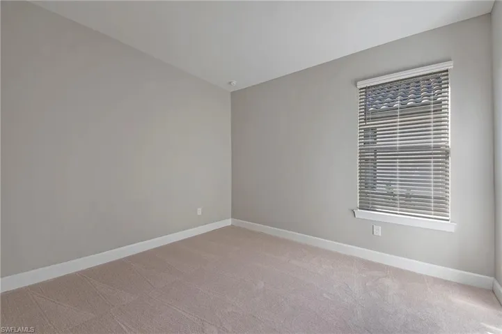 Ceiling fan has been installed since pictures were taken.