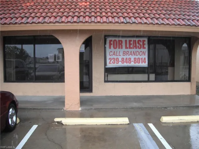 1401  Viscaya  PKWY, Cape Coral, FL 33990