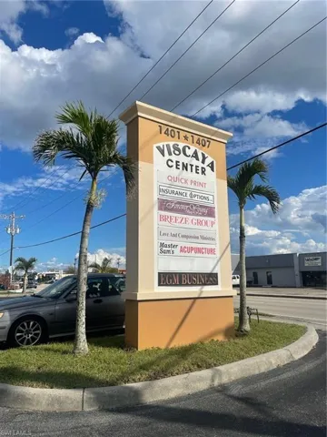 1401  Viscaya  PKWY, Cape Coral, FL 33990